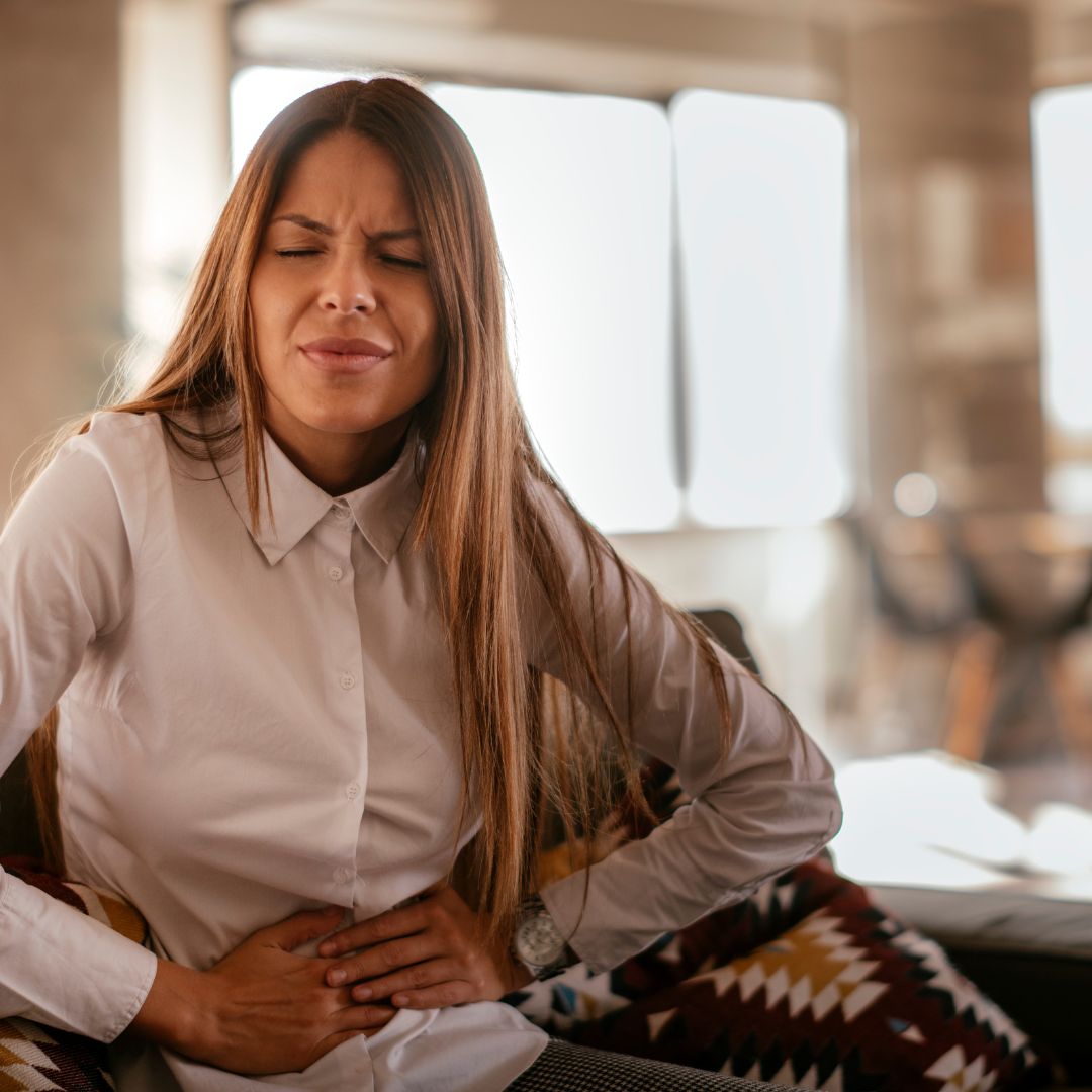 Endometriose und Darmprobleme: Warum dein Bauch in der Periode rebelliert